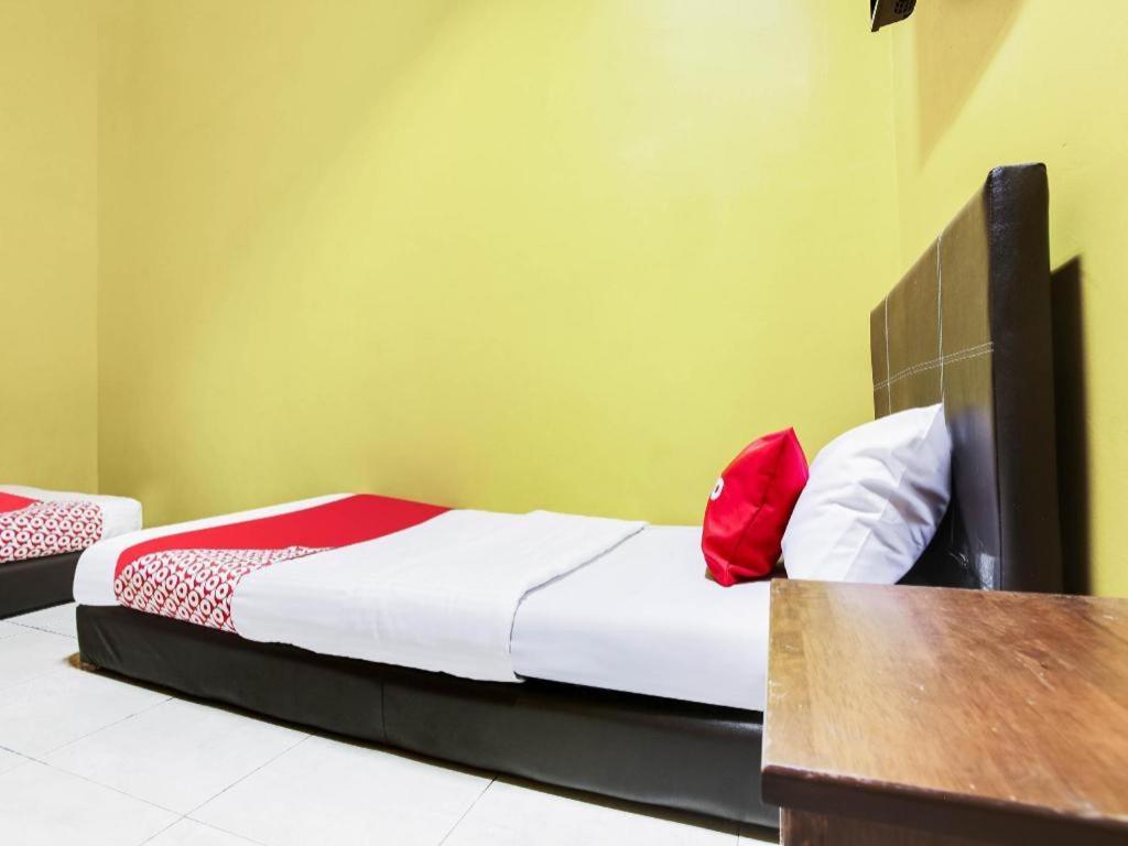 Oyo 89406 Lucky Budget Hotel ニライ エクステリア 写真