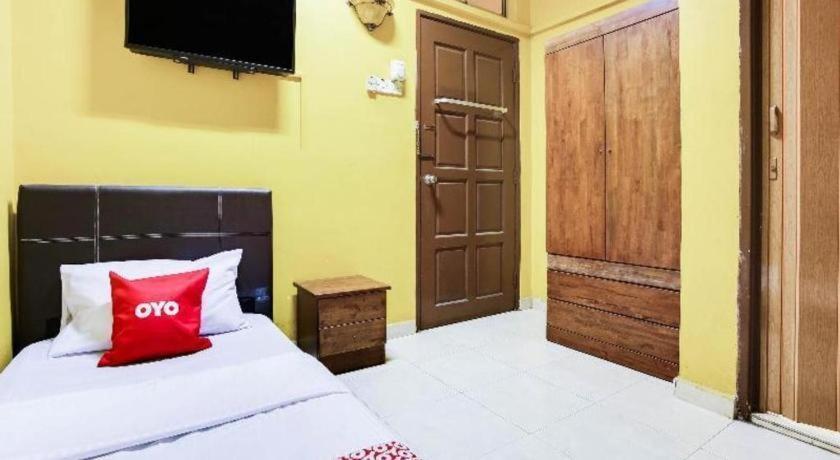Oyo 89406 Lucky Budget Hotel ニライ エクステリア 写真