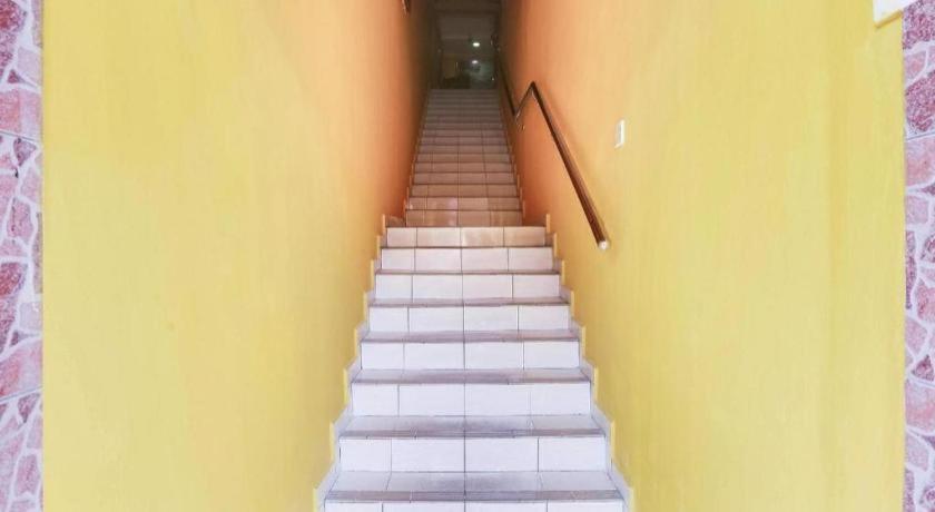 Oyo 89406 Lucky Budget Hotel ニライ エクステリア 写真