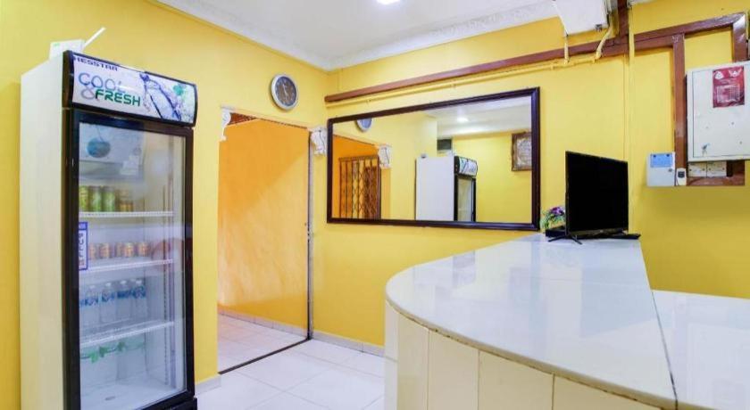 Oyo 89406 Lucky Budget Hotel ニライ エクステリア 写真