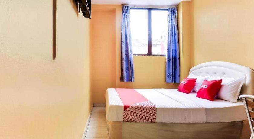 Oyo 89406 Lucky Budget Hotel ニライ エクステリア 写真